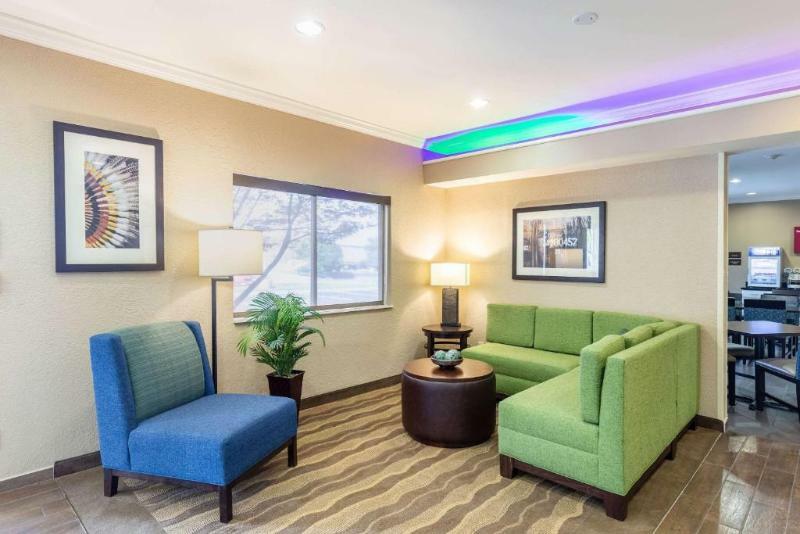 Hotel Baymont By Wyndham Tulsa Zewnętrze zdjęcie