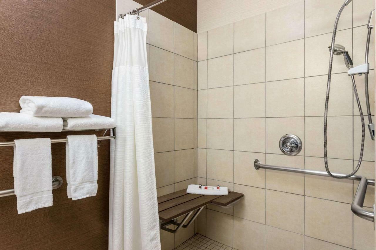 Hotel Baymont By Wyndham Tulsa Zewnętrze zdjęcie